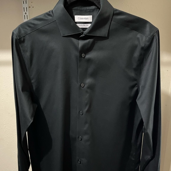 calvin klein infinite non-iron slim fit stretch collar dress shirt Calvin Klein Infinite Wrinkle Free Slim Fit Stretch Collar Dress Shirt at  Hamilton Place in Chattanooga, TN